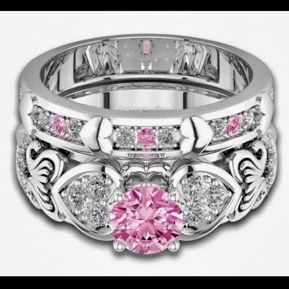 Women’s Fashion Ring - Picture 4 of 6